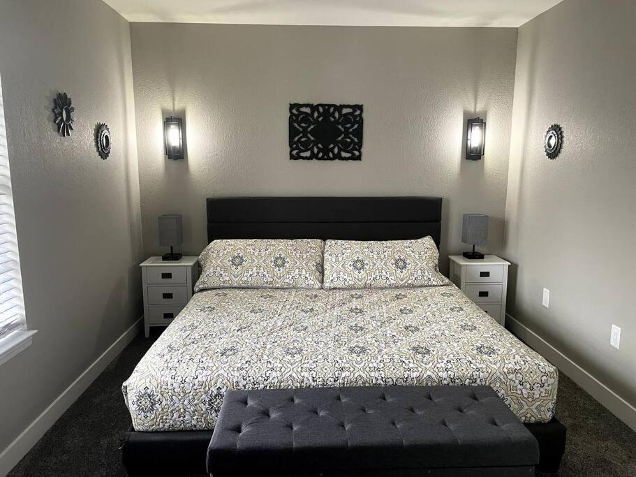 New Remodeled Luxury Condo By The Lake, No Stairs! Branson Luaran gambar